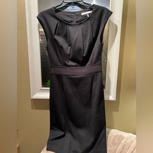 Trina Turk Black Cap Sleeve Sheath Dress